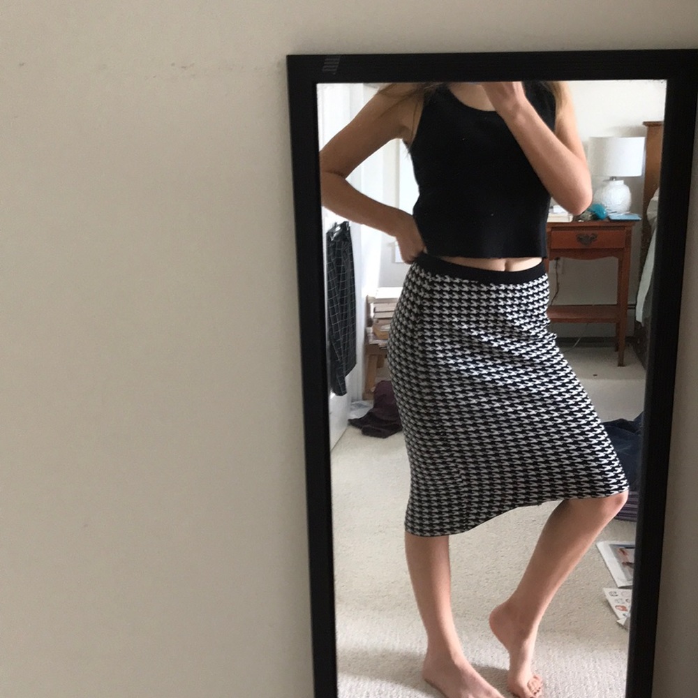 Stretchy Patterned Pencil Skirt